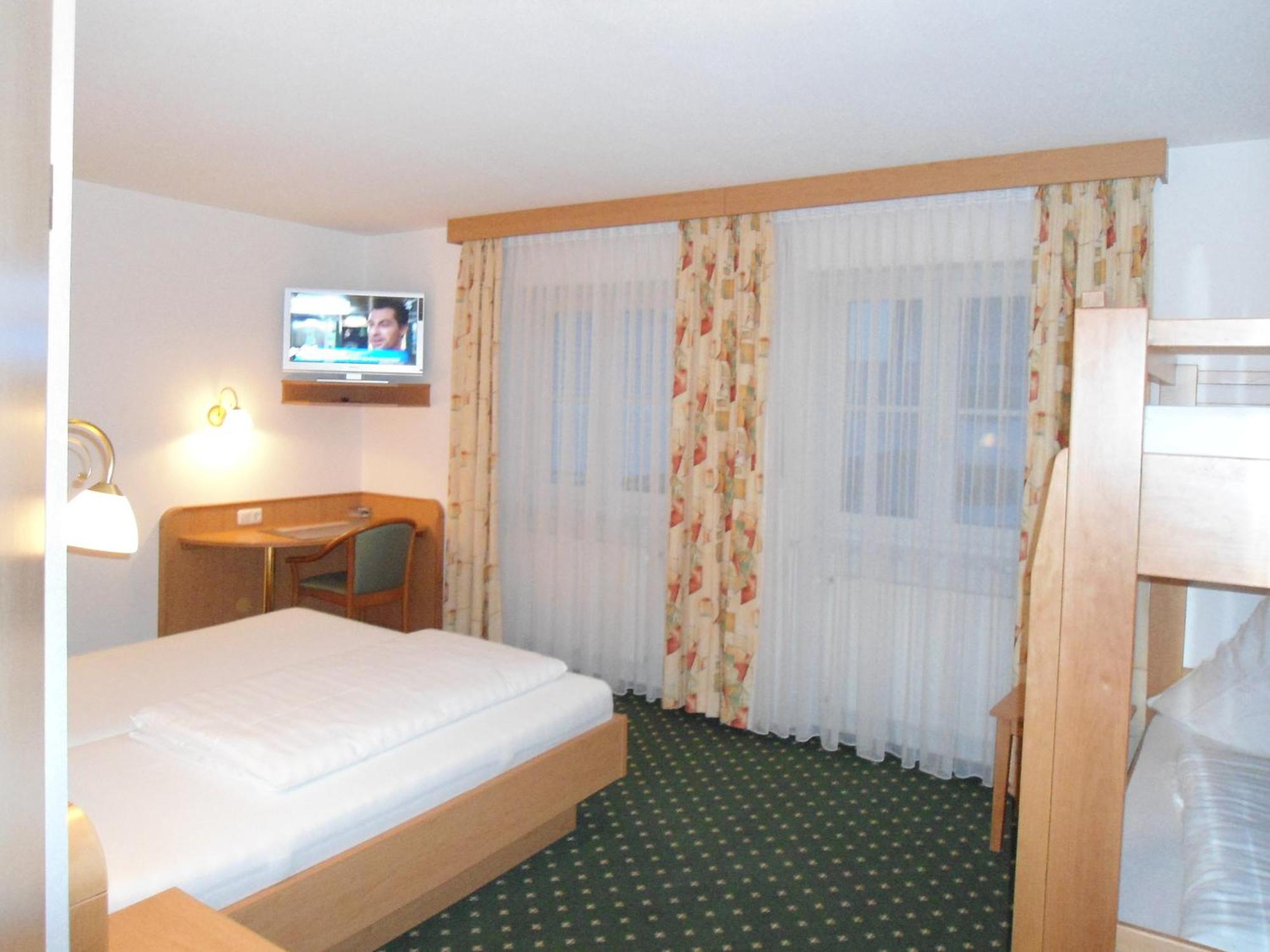 Hotel Hutzenthaler Bruckberg Cameră foto